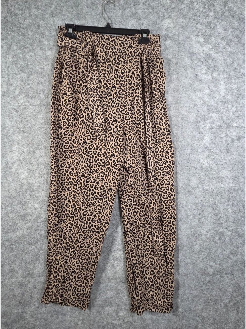 Leopard Print NWT Paperbag American Eagle Waist Tapered Pants M